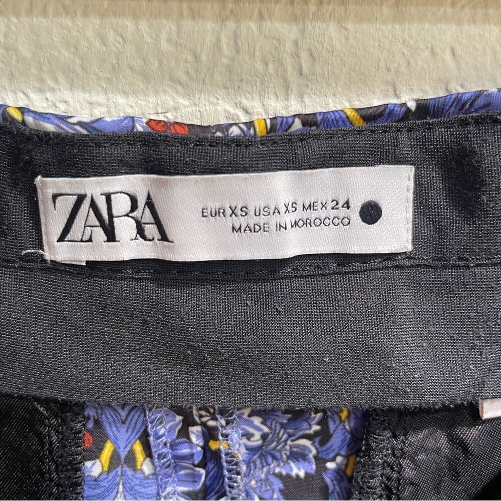 Zara Scroll Print Satin Dress Pants - Picture 6 of 6
